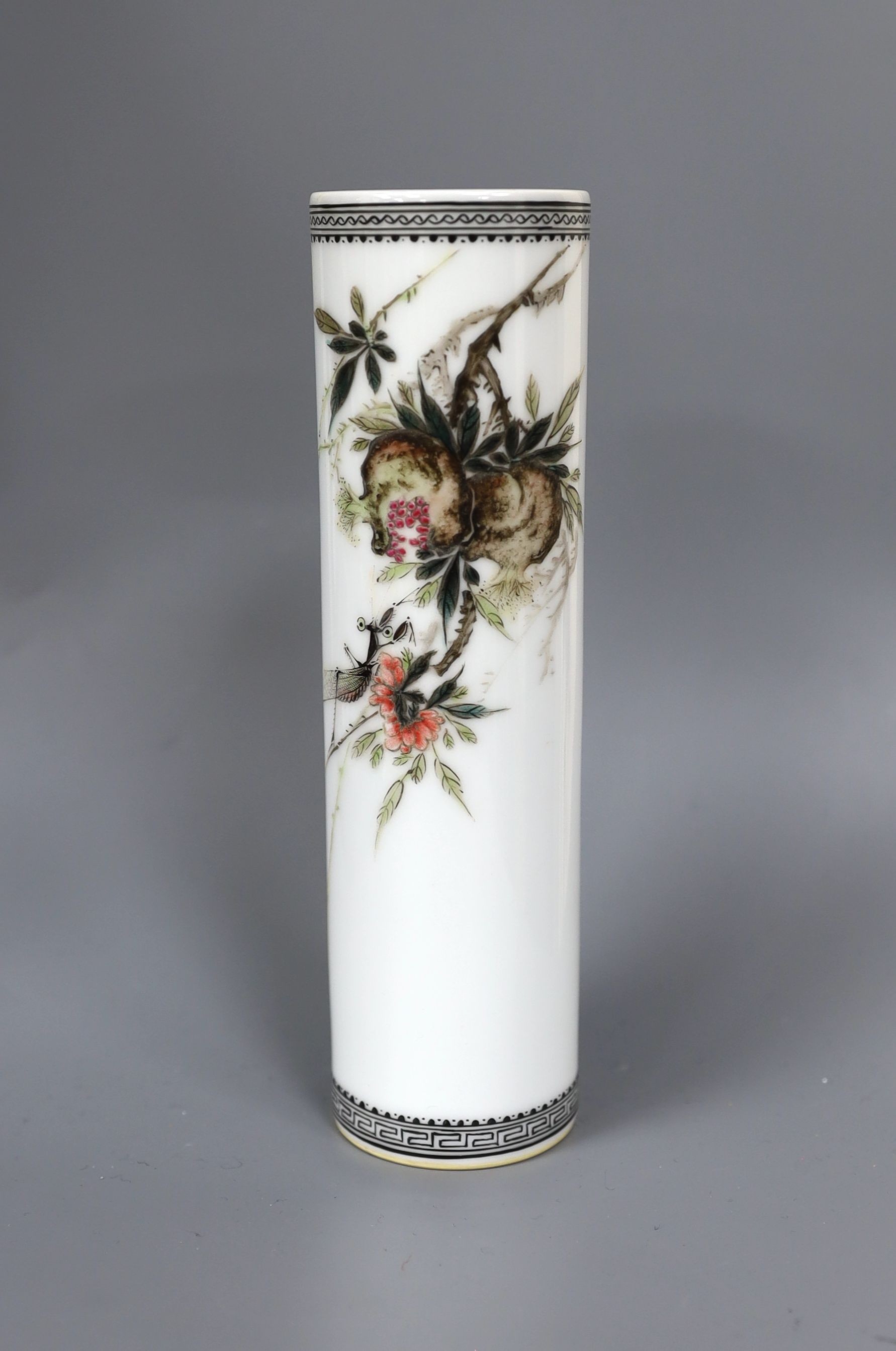 A Chinese famille rose cylindrical vase, 19cm